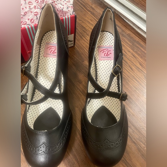 *SOLD* Retro Flapper Shoes - Picture 2 of 4